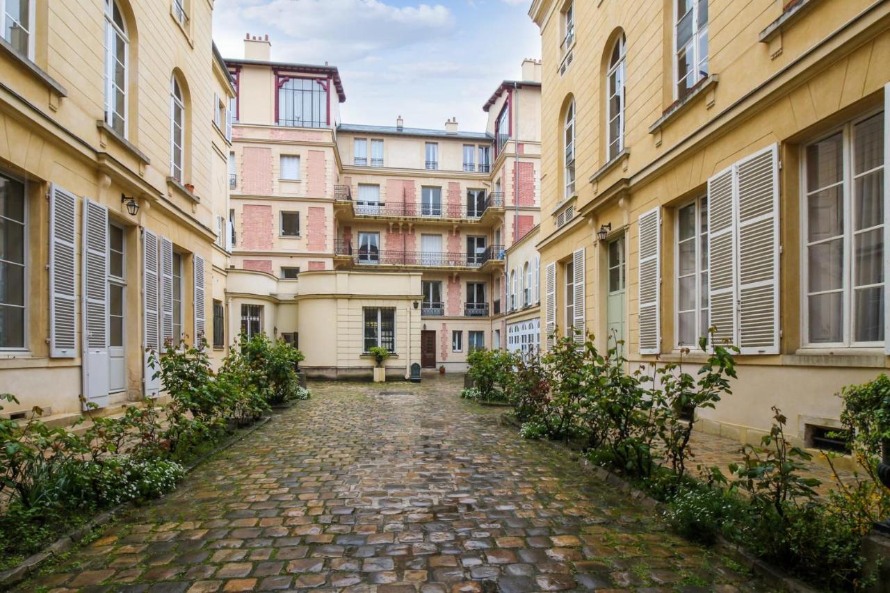 Studio Des Carrosses - Welkeys Leilighet Versailles Eksteriør bilde